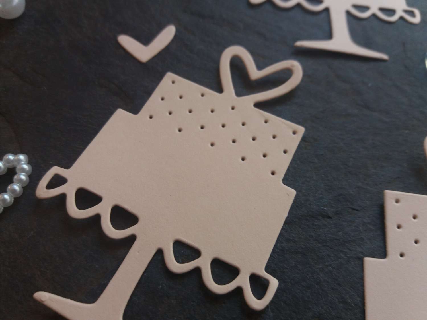 Wedding Cake Card Craft x 5 Peach Die-cut Toppers Embellishments Wedding Cake Card Craft x 5 Peach Die-cut Toppers Embellishments